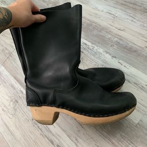 No.6 Black Clog Boots